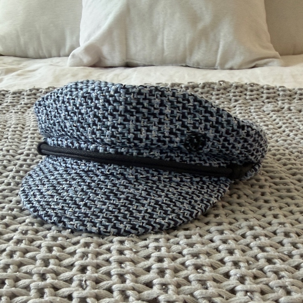 Men's Black and Gray Woven Cap